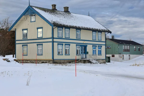 Vieille Architecture Vernaculaire Bois Peint Blanc Bleu Cottage Conseil Revêtement — Photo