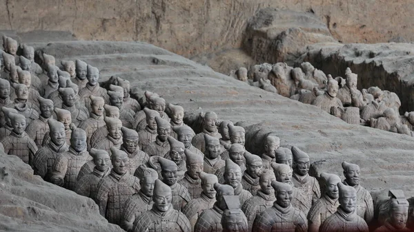 Armia Terakotowa Wojowników Rzeźby Pogrzebowe Przedstawiające Armię Qin Shi Huang — Zdjęcie stockowe