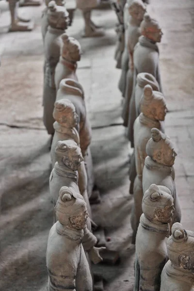 Armia Terakotowa Wojowników Rzeźby Pogrzebowe Przedstawiające Armię Qin Shi Huang — Zdjęcie stockowe