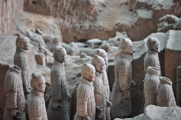 Bojovníci Terakotové Armády Pohřební Sochy Zobrazující Armádu Qin Shi Huanga — Stock fotografie