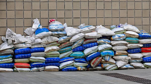 Linhas Sacos Plástico Tecido Polipropileno Contendo Materiais Construção Agregados Armazenados — Fotografia de Stock