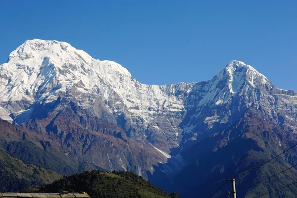 Южные горы Аннапурны и Хиун Чули. Гандрук-Непал. 44 года — стоковое фото