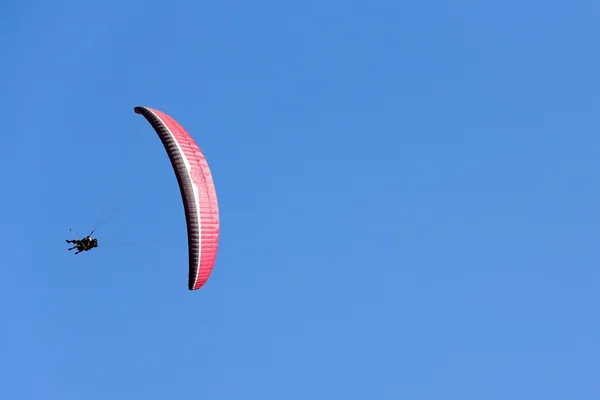 Parapentes sobre el lago Phewa-tal. Pokhara-Nepal. 0658 — Foto de Stock