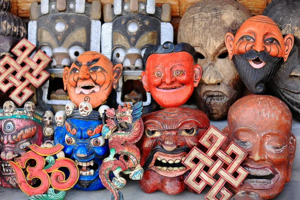 Conjunto de máscaras tradicionales. Pokhara-Nepal. 0748 — Foto de Stock