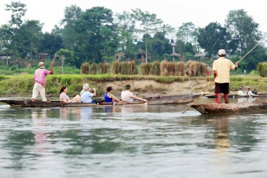 Kürekli turist. Chitwan-Nepal. 0933