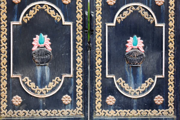 Decorated metallic dark door. Godawari-Nepal. 0951 — Stock Photo, Image