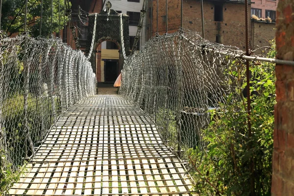 Ponte sobre o rio Punyamati. Panauti-Nepal. 1070 — Fotografia de Stock