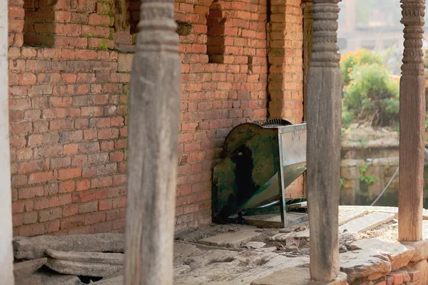 Old farming device set aside. Panauti-Nepal. 1104 — Stock Photo, Image