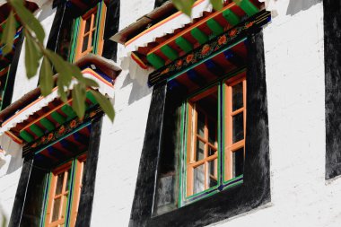 Drepung manastırın içinde pencere eşiği. Lhasa Tibet Çin. 1190