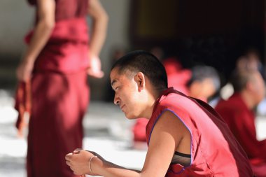 Rahipler tartışıyor. Sera Manastırı-Tibet. 1277