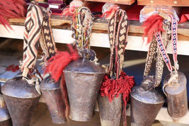 Pirinç çanlar. Lhasa Tibet. 1334