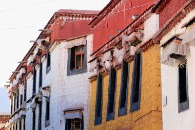 Balang Street evlerde. Lhasa Tibet. 1348