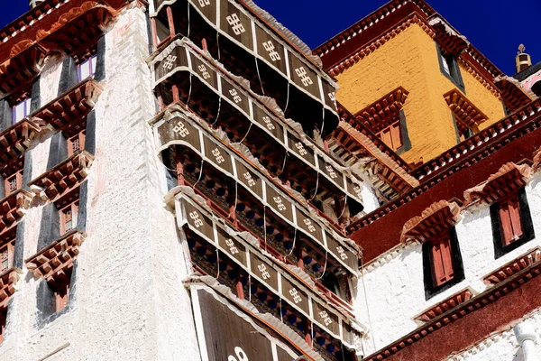 Paredes caiadas na Potala. Lhasa-Tibete. 1378 — Fotografia de Stock