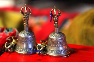 Simli handbells pirinç kolları ile. Sakya-Tibet. 1880
