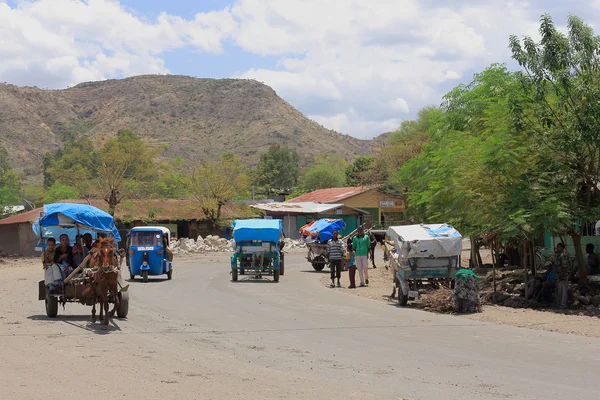 Horse carriages and auto rickshaws. Debre Birhan-Ethiopia. 0005 — Stock Photo, Image