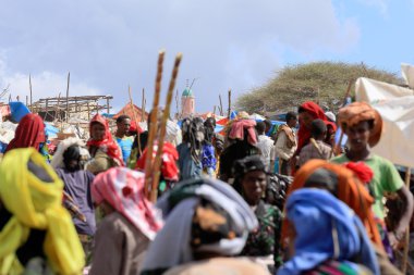 People in the sunday market. Senbete-Ethiopia. 0045