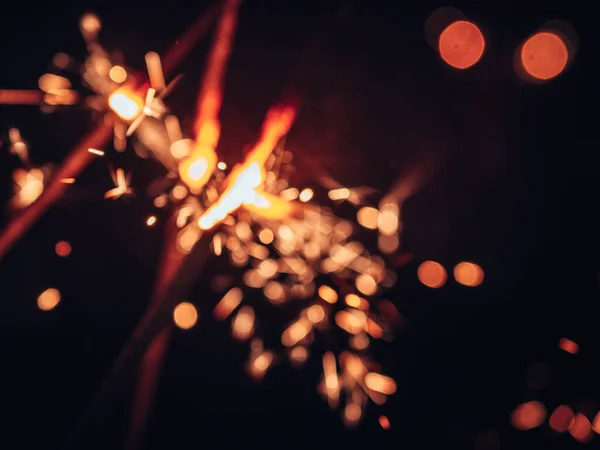 Оранжевый Размытый Фейерверк Фоне Черного Неба Концепция Нового Года Рождества — стоковое фото