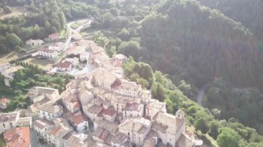 İnsansız hava aracından Civitella Alfedena görünümü