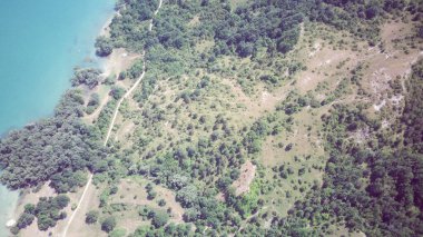 Barrea Gölü 'ndeki İHA' nın görüntüsü. Abruzzo - İtalya