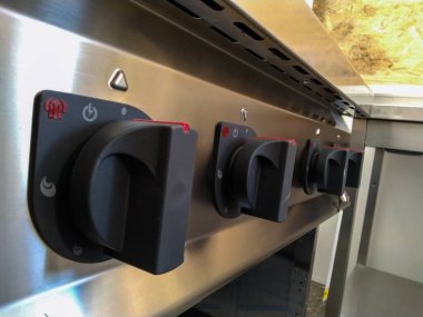 Ticari mutfak sobası ısı kontrolleri