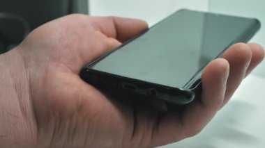 Telefonunuza olan şarj bağlantısını kapatın