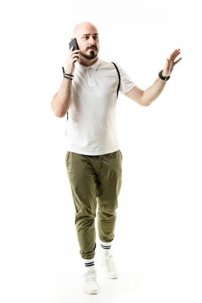 Ocupado Jovem Homem Estilo Nerd Casual Inteligente Falando Telefone Andando — Fotografia de Stock