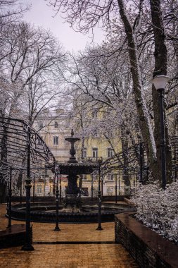 Kışın Altın Kapı Kyiv, Karlı Şehir Tarihi Tarihi Mimari, Şehir Manzarası, Ukrayna, Karla Kaplanmış, Açık Hava, Kış, Turizm