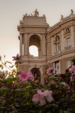 Yazın Odessa Opera Salonu, Güneşli Gün, Turist Cazibesi, Tarihi Mimarlık, Ukrayna, Manzarası, Seyahat, Şehir Simgesi