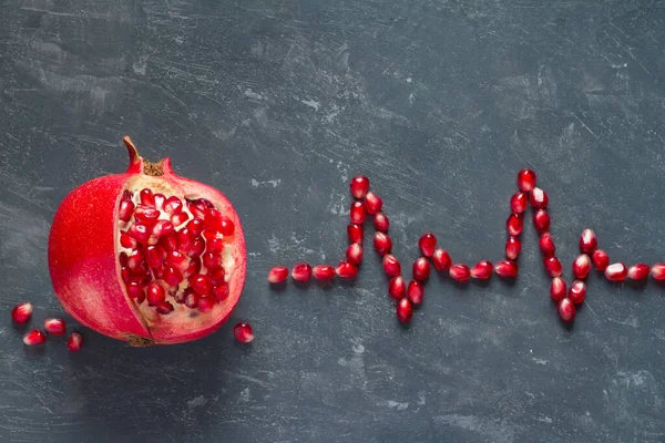 Fruit Pomegranate Ecg Cardiogram Pomegranate Seeds Healthy Heart Diet Concept — Stock Photo, Image