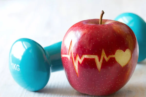 Heartbeat Line Red Apple Dumbbell Healthy Heart Diet Sport Concept — Stock Photo, Image