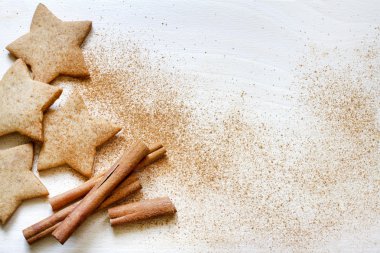 Noel kurabiyesi pişirme, zencefilli kurabiye yemek.