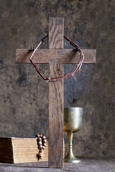 Coroa de espinhos e cruz conceito religião abstrata — Fotografia de Stock