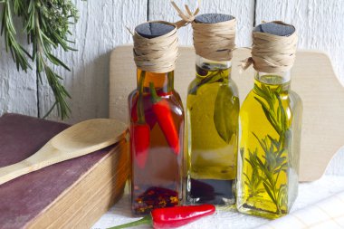 Yağlar ile bitki ve baharat gıda kavramı natürmort