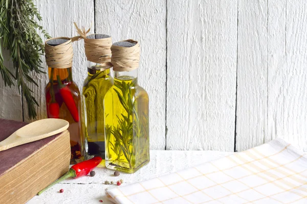 Yağlar ile bitki ve baharat gıda kavramı natürmort