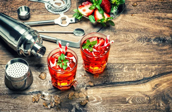 Cocktail bar hulpmiddelen maken — Stockfoto