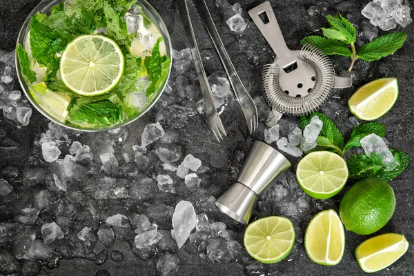 Mojito, Caipirinha, Limonade Tonikum Wasser — Stockfoto