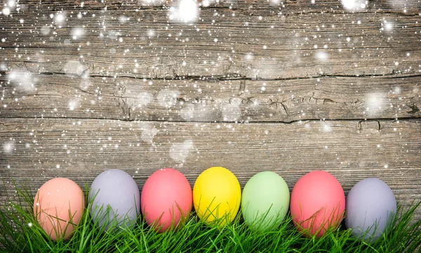 Easter eggs in green grass — Stock Photo, Image