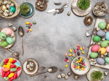 Paskalya masa dekorasyonu 