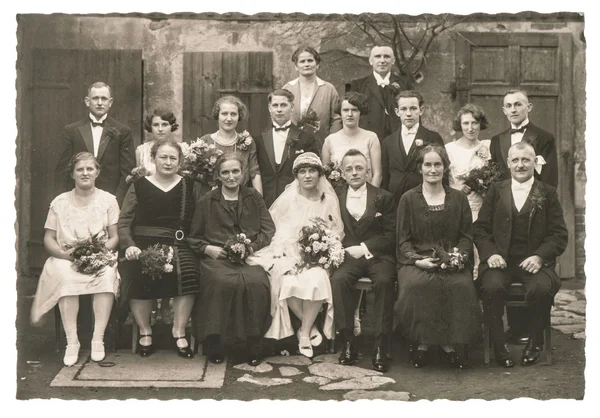 Antiguo retrato de boda familiar — Foto de Stock