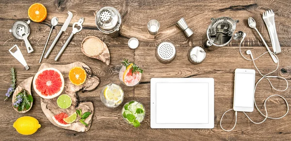 Food Blogger Schreibtischbar Werkzeuge Zubehör elektronische Geräte — Stockfoto