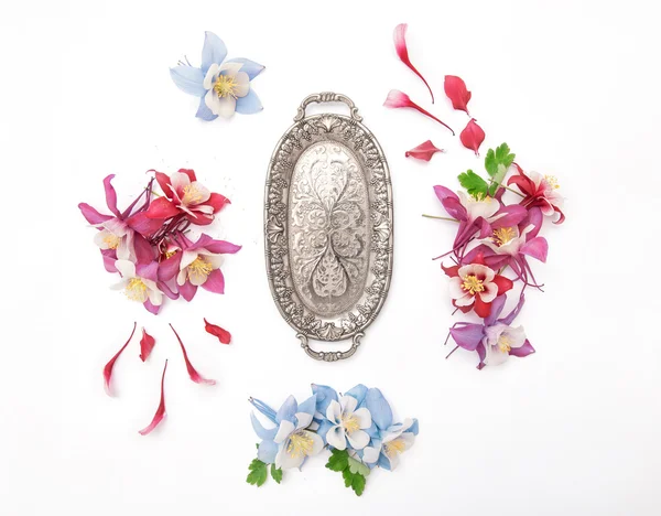 Cadre de fleur et plaque d'argent vintage . — Photo