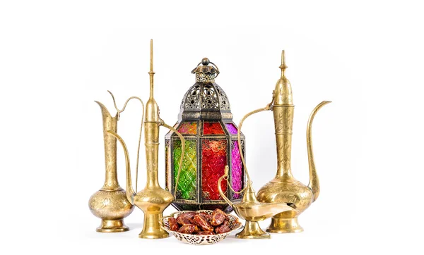 Orientální dekorace lucernu, hrnce, nádobí. — Stock fotografie