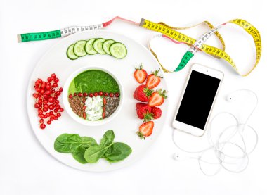 Taze ıspanak güler yüzlü Detoks vejetaryen kavramı yeme temiz