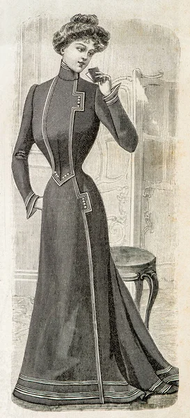 穿着复古风格衣服的年轻女人 1901年法国巴黎古董店时尚版画 — 图库照片