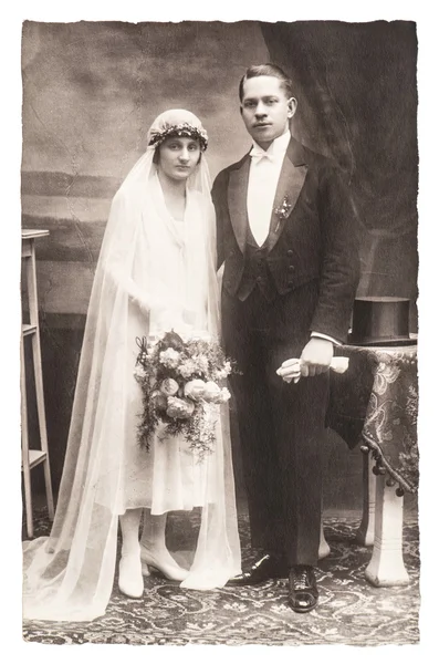 Foto de casamento antigo. retrato de casal recém-casado — Fotografia de Stock