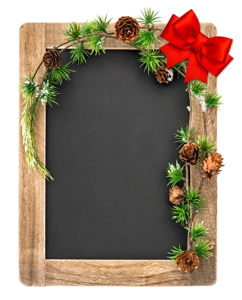 Karácsonyi dekoráció és piros szalag íj Chalkboard — Stock Fotó