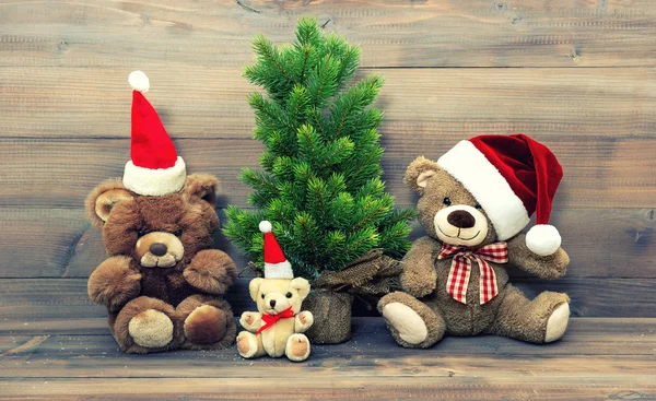 Christmas decoration with vintage toys teddy bear family — Stock Photo, Image