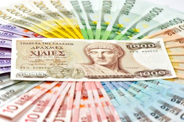 Eski Yunan Drahmisi ve euro banknot para kazanın. Euro kriz kavramı