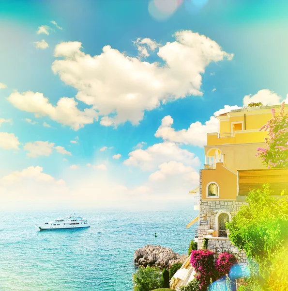 Frumos peisaj mediteranean. vedere la mare — Fotografie, imagine de stoc