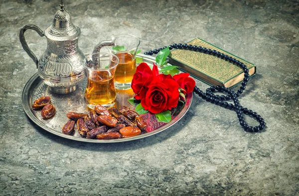 Tea and red rose flower, holy book quran and rosary. Ramadan kar — Stock Photo, Image